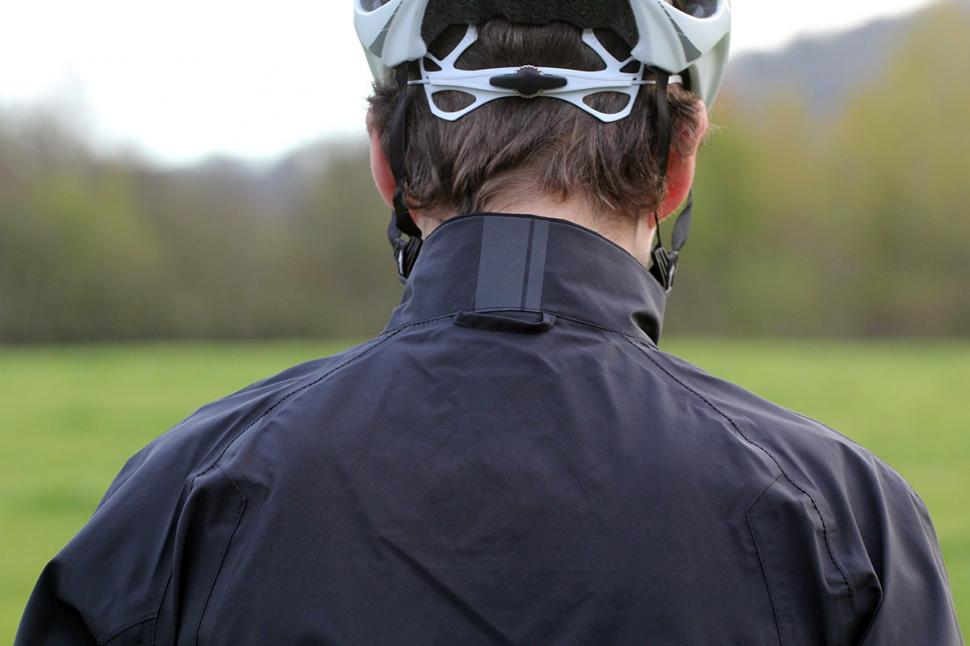 Review Madison Men s Road Race Apex jacket road.cc